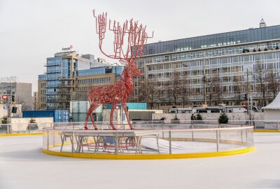 Leipziger Eistraum kehrt zurück: Eisbahn und Wintermarkt - Die Eisbahn ist sogar ökologisch. Foto: Archeopix
