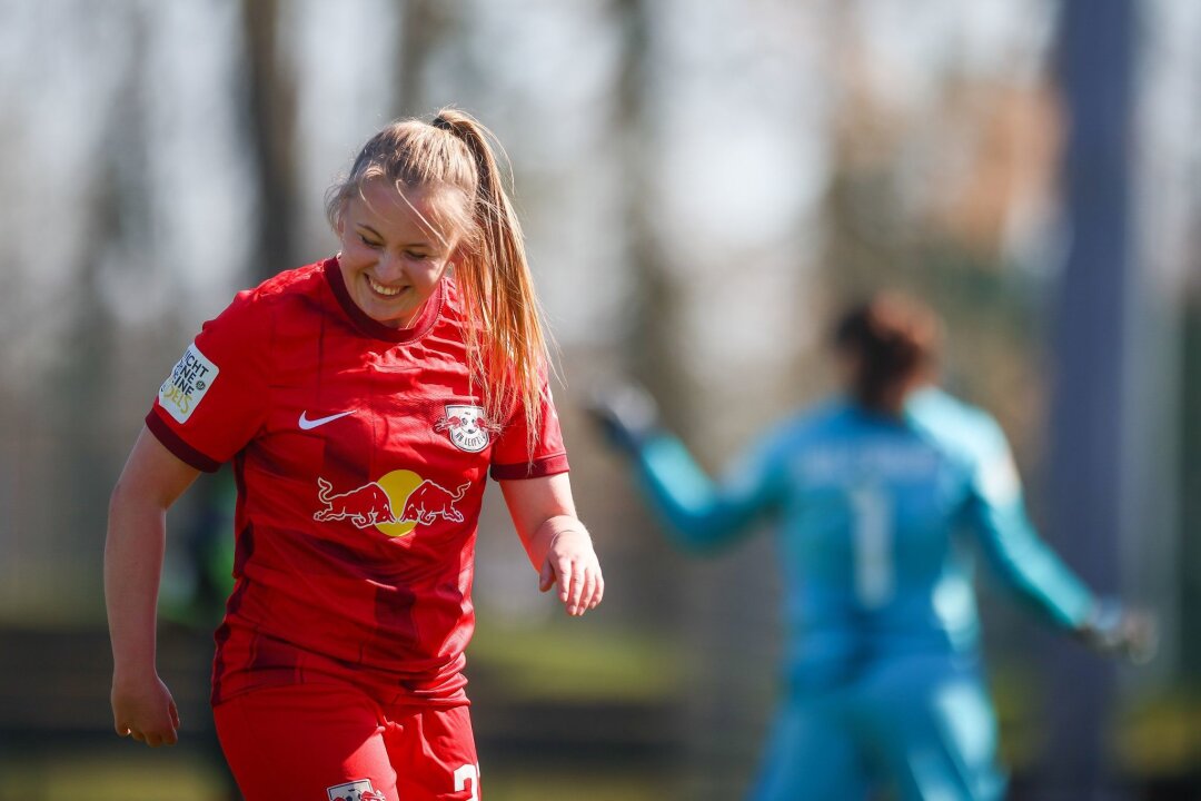 Leipzigs Fußballerinnen gewinnen gegen Leverkusen - Leipzigs Spielerin Vanessa Fudalla reagiert.