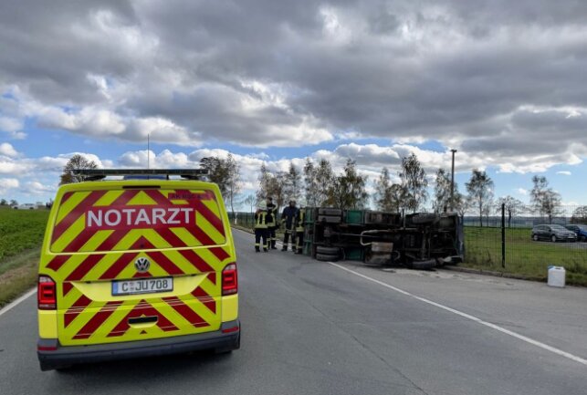 Lenkersdorf: Schwerer Crash zwischen Multicar und PKW - Als die Feuerwehr eintraf, waren beide Insassen bereits aus ihren Fahrzeugen befreit. Foto: Daniel Unger