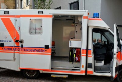 Lernen in neuer Johanniter-Akademie: Simulierte Einsätze im Rettungswagen - Impressionen von der Eröffnung. Foto: Anke Brod