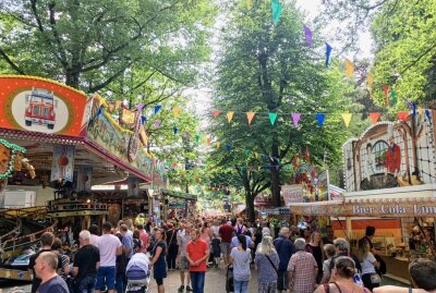 Limbach-Oberfrohna: Der Countdown läuft für das große Stadtfest - Ab dem 7. Juli verwandelt sich der idyllische Stadtpark wieder in einen bunten Rummel. Fotos: Steffi Hofmann