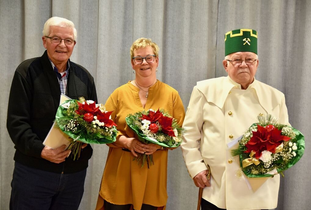 Limbach-Oberfrohna ehrt drei Ehrenamtliche für ihr Engagement - Jörn Eisele, Manuela Peters und Pavel Schurmann wurden ausgezeichnet. Foto: Steffi Hofmann