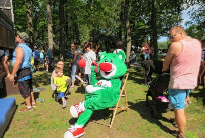 Limbach: Stadtpark lockt mit tollen Angeboten zum Kinderfest - Maskottchen Limbo sorgt bei Kinderfesten immer für Spaß und Überraschungen. Foto: A. Büchner