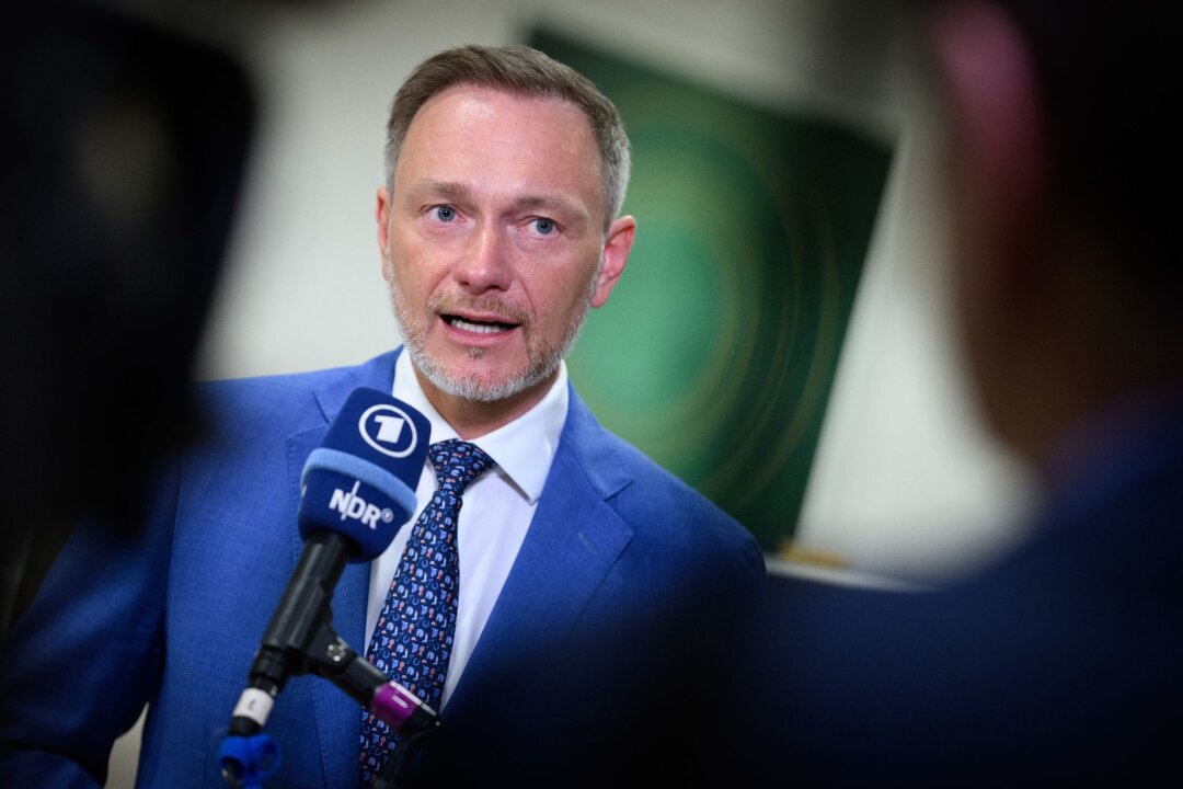Lindner zu Appellen der Union: Keine "Koalitionsspielchen" - Christian Lindner verteidigt die in der Regierung umstrittenen FDP-Vorschläge für eine "Wirtschaftswende".