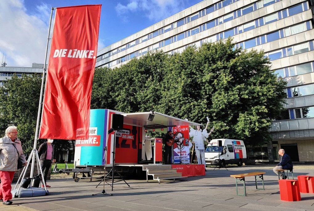 Am Mittwochabend war die Linke zur Wahlkampfveranstaltung am Karl-Marx Kopf in Chemnitz. Foto: bl/Franziska Hessel