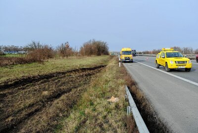 LKW verunfallt auf A14: Schwierige Bergung notwendig - Auf der A14 kam es zu einem Verkehrsunfall. Foto: Christian Grube