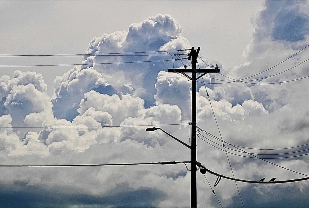 LKW verursacht Stromausfall in mehreren Haushalten - Symbolbild. Foto: Pixabay