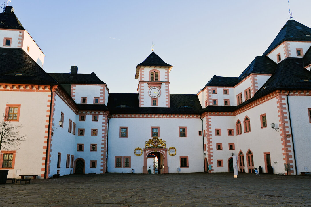 Location: Schloss Augustusburg - Schloss Augustusburg: Ein imposantes Bauwerk aus dem 16. Jahrhundert.