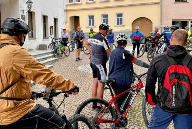Beim "Radl-Ohmd" in Lößnitz zählte man gestern über 20 Teilnehmer. Foto: Ralf Wendland