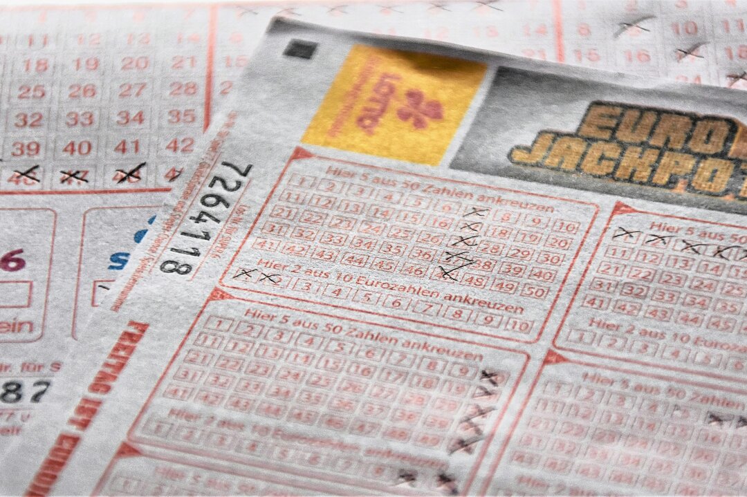 Lotto-Glück in Mittelsachsen: Spieler gewinnt fast 400.000 Euro - Ein Spieler aus Mittelsachsen hat beim Glücksspiel 400.000 Euro abgeräumt. Foto: Unsplash/Waldemar