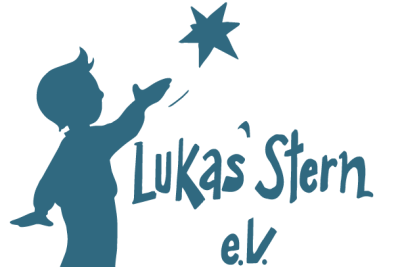 Das Logo von Lukas Stern in blau. Ein kleiner Junge greift mit der Hand zu einem Stern. Ein Schriftzug ist darunter: Lukas`Stern e.V.