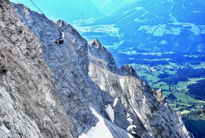März: 14. Staffel von "Die Bergretter" startet im TV - Drehort der Bergretter ist das Dachstein-Gebirge. Foto: Maik Bohn