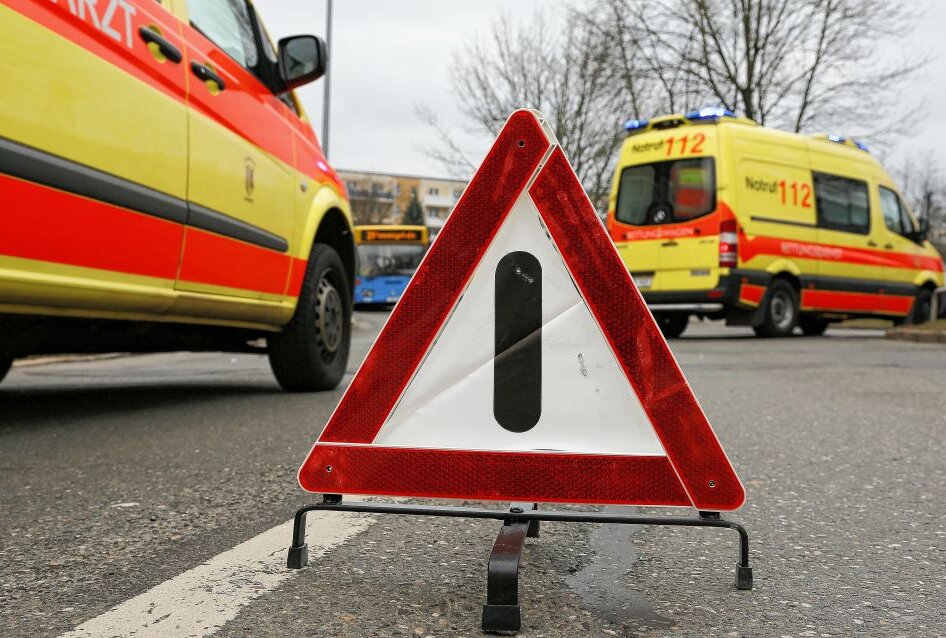 Mann bei Verkehrsunfall in Oelsnitz schwer verletzt - Symbolbild. Foto: Harry Härtel
