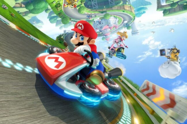 Mario, immer wieder Mario: Die bekannteste Figur der Gaming-Welt im Wandel der Zeit - "Mario Kart 8 (Deluxe) ist das erfolgreichste Rennspiel in der Gaming-Historie, wenngleich es dafür zwei Anläufe benötigte. Wie die Nintendo-Konsole Wii U fand auch der "Mario Kart 8"-Release vergleichsweise wenig Beachtung. Das änderte sich schlagartig, als der Nachfolger Switch 2017 auf den Markt kam und schnell zum Bestseller avancierte. Zu den 8,5 Millionen Wii-U-Exemplaren von "Mario Kart 8" gesellten sich schnell über 50 Millionen verkaufte "Deluxe"-Versionen des Fun-Racers für die Switch. Zusammen kommen sie auf 60,5 Millionen Kopien.