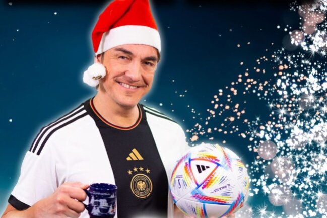 Matze Knop veröffentlicht "Fußball-Weihnachtsalbum" - Kurz vor dem Start der WM in Katar präsentiert Matze Knop "Das kleine Fußball-Weihnachtsalbum".