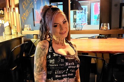 Maxi (33) aus Plauen: Die Fotografen der Tattoo-Erotica sind bei ihr abgeblitzt! - Maxi (33) aus Plauen wurde sogar zur "Miss Tattoo 2016" gekürt. 