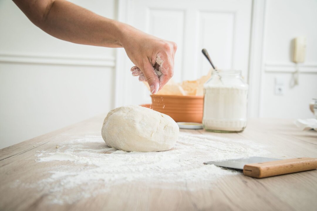 Mehl, Wasser, Salz und Muße: So backen Sie leckeres Brot - Ein leckeres Brot zu backen ist wirklich nicht schwer.