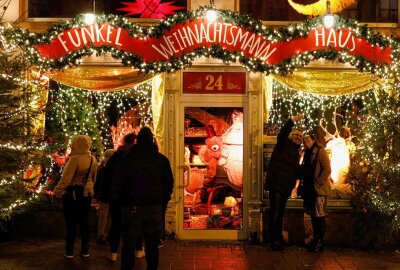 Mehrere Absagen: Dieses Jahr gibt es keine Funkel-Fester - Das Weihnachtshaus in Glauchau wurde hundertfach fotografiert. Foto: Markus Pfeifer