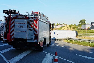 Mehrere Verletzte nach Unfall an Kreuzung: B6 voll gesperrt - Zu einem schweren Unfall kam es am Dienstagmorgen gegen halb Acht auf der B6 in Görlitz. Foto: Niclas Bittrich