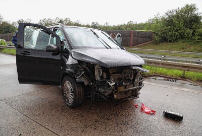 Mehrere Verletzte: Schwerer Unfall auf der A4 in Mittelsachsen - Schwerer Unfall auf der A4. Foto: Erik Hoffmann