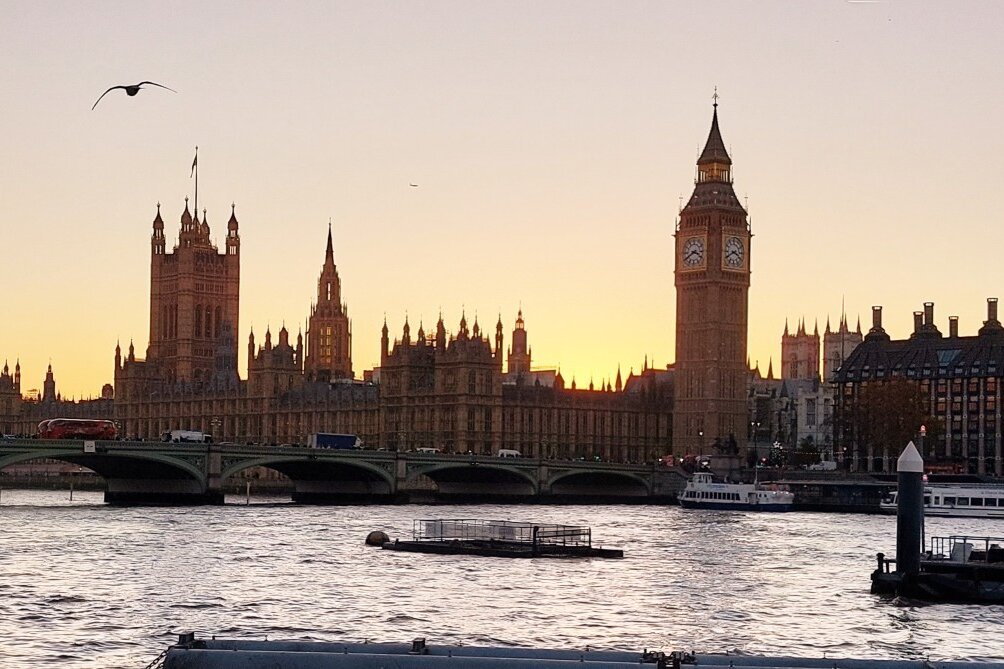 Meine Top 10 Reisetipps für London - Palace of Westminster und Big Ben. London ist immer eine Reise wert.