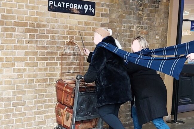 Meine Top 10 Reisetipps für London - Harry Potter Plattform 9 3/4 im Bahnhof King's Cross.