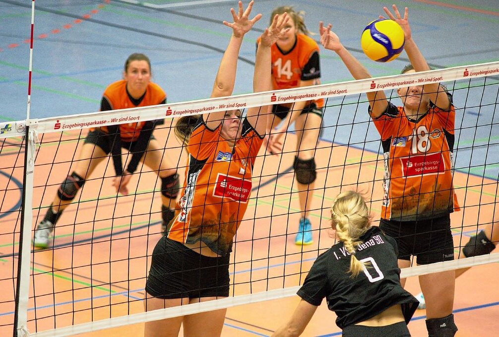 Mit einem Sieg und einer Niederlage liegen die Zschopauer Volleyballerinnen aktuell auf Rang 5 der Regionalliga Ost. Foto: Verein