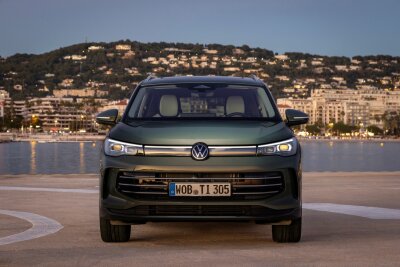 Meistverkaufter VW: Wie der Tiguan den Wandel meistert - Schaut man genau hin, sieht man die Design-Nuancen: neue Matrix-Scheinwerfer, ein verglaster Grill und die neuen Lüftungsschlitze.