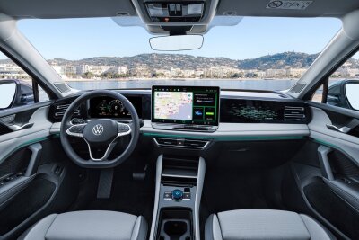 Meistverkaufter VW: Wie der Tiguan den Wandel meistert - Spürbare Änderungen im Cockpit: Chat-GPT hält ebenso Einzug wie ein Touchscreen im Großformat.
