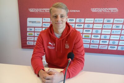 "Mission Auswärtssieg": FSV-Kicker Martens ist heiß auf große Kulisse im Derby - Offensivakteur Theo Martens will mit dem FSV in Chemnitz punkten.