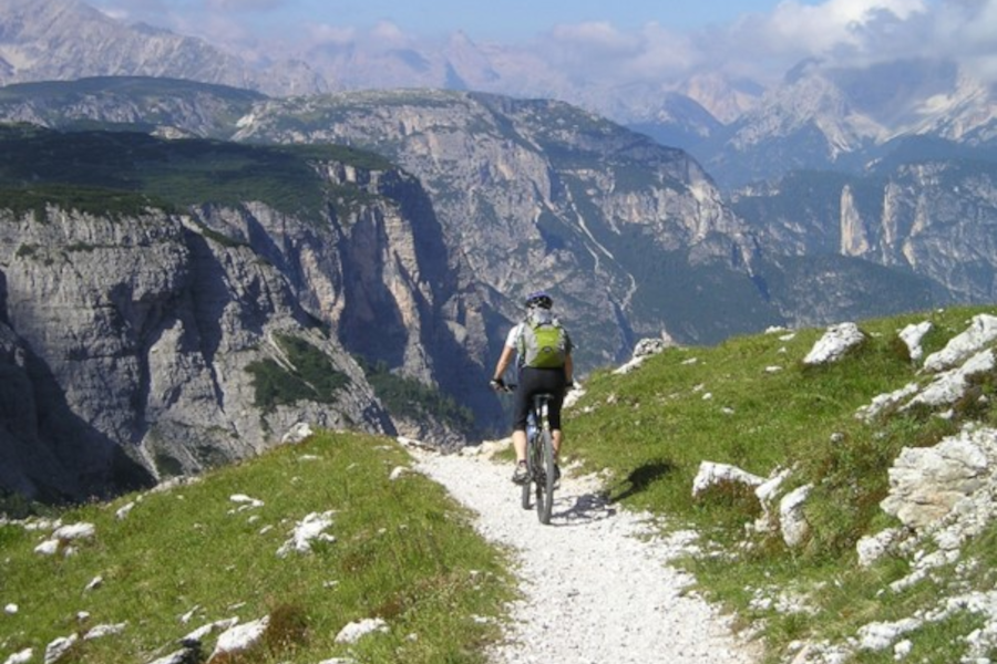 Mit dem Fahrrad durch die Alpen: Mit diesen Tipps klappt die Bergtour - Alpenradtour Bildquelle: Simon via pixabay
