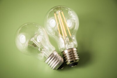 Mit diesen Tricks sparen Sie im Haushalt Energie - LED-Leuchten verbrauchen bis zu 90 Prozent weniger Strom als Glüh- und Halogenlampen.