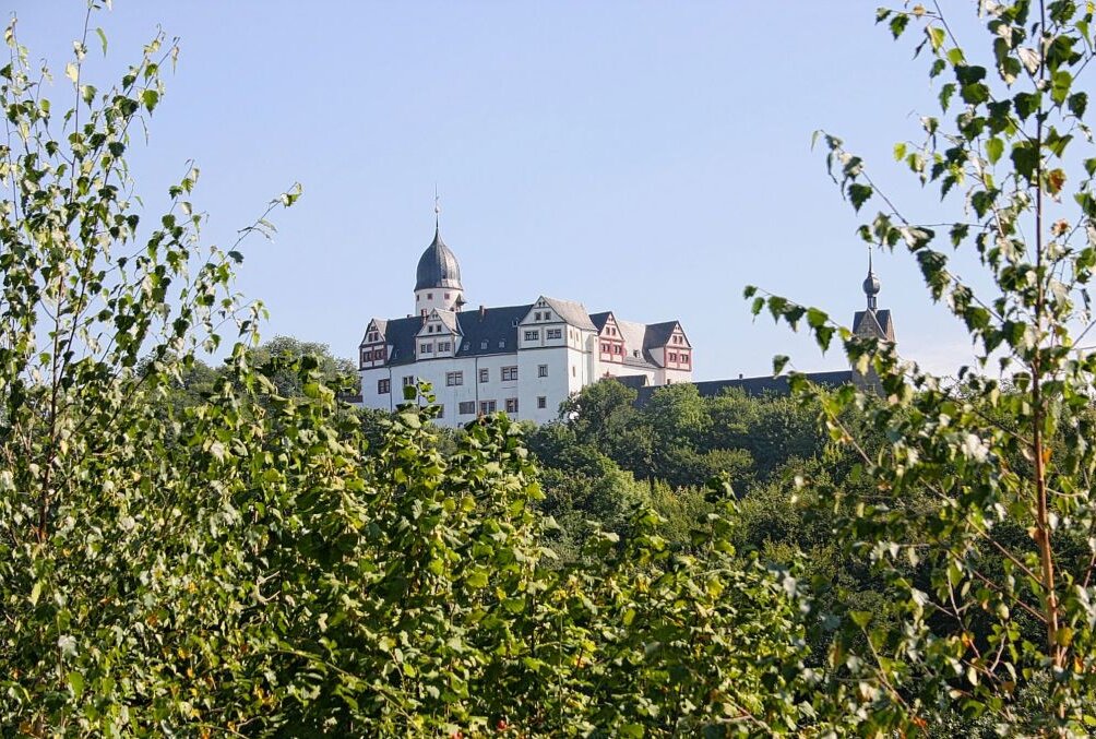 Mitmach-Angebot für Familien und Hortgruppen auf Schloss Rochsburg - Schloss Rochsburg ist in der Ferienzeit ein beliebtes Ausflugsziel.Foto: Andrea Funke/Archiv