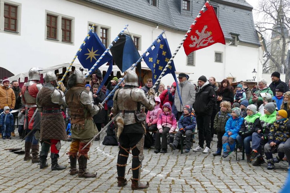 Einmarsch der Ritter auf Schloss Wildeck. Foto: Andreas Bauer