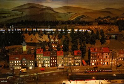 Modellbahn-Ausstellung lädt nach Gelenau ein - In den Winterferien lädt der Erzgebirgische Modellbahn-Club (EMC) Gelenau ein. Foto: Thomas Fritzsch/PhotoERZ