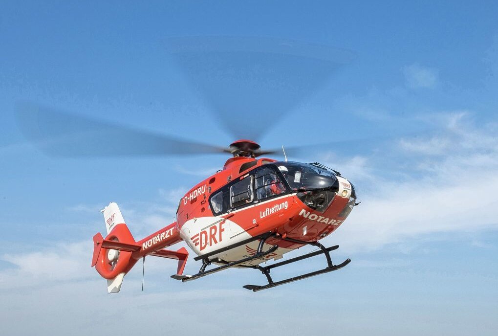 Motorradfahrer muss nach Unfall mit Hubschrauber gerettet werden - Symbolbild. Foto: DRF Luftrettung