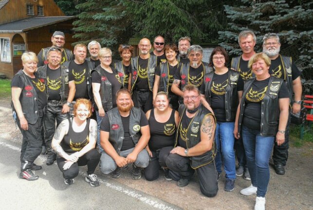 Motorradfreunde laden zur Party - Die "Motorradfreunde Striegistaler Kauz". Foto: MF Striegistaler Kauz