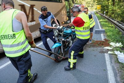 Motorradunfall in Eibenstock: Fahrer schwer verletzt - Am Sonntag kam es in Eibenstock zu einem schwereren Motorradunfall. Foto: Niko Mutschmann