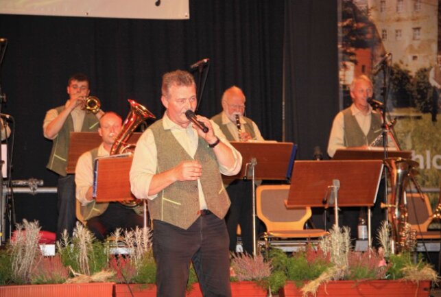 MSV-Vereinsfest mit Live-Musik und Hähnewettkrähen - Die Wisentataler verschönern das Vereinsfest musikalisch. Foto: Simone Zeh