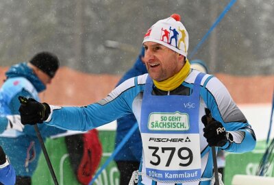 Mühlleithen: 50. Internationale Kammlauf startet - Jörg Ungethüm aus Klingenthal ist über die 10 Kilometer gestartet am Samstag. Foto: Ramona Schwabe