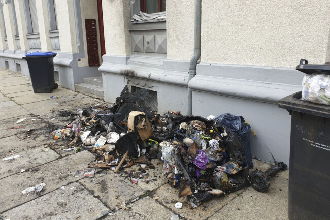 Mülltonnenbrand in Chemnitz: Wie kam es dazu? - 