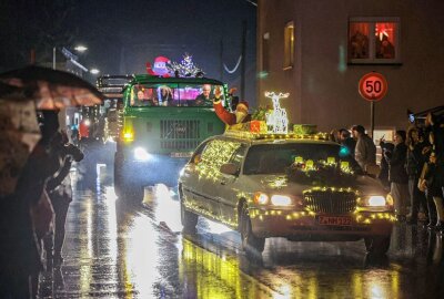 Mülsen: Zauberhafte Lichterfahrt sorgt für Weihnachtsstimmung - Bezaubernde Lichterfahrt stimmt auf Weihnachten ein. Foto: Andreas Kretschel