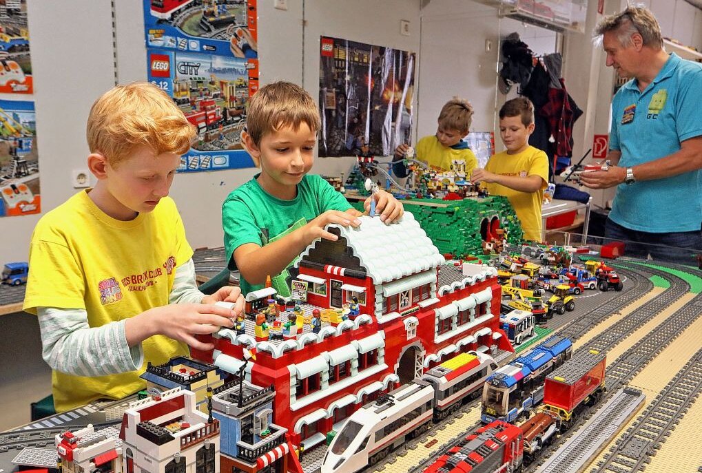 Am Freitag findet in Glauchau wieder die Sternennacht statt. Mit dabei die Ausstellung der Lego®-Steine im Spielzeugland in der  Leipziger Straße 1. Foto:Andreas Kretschel