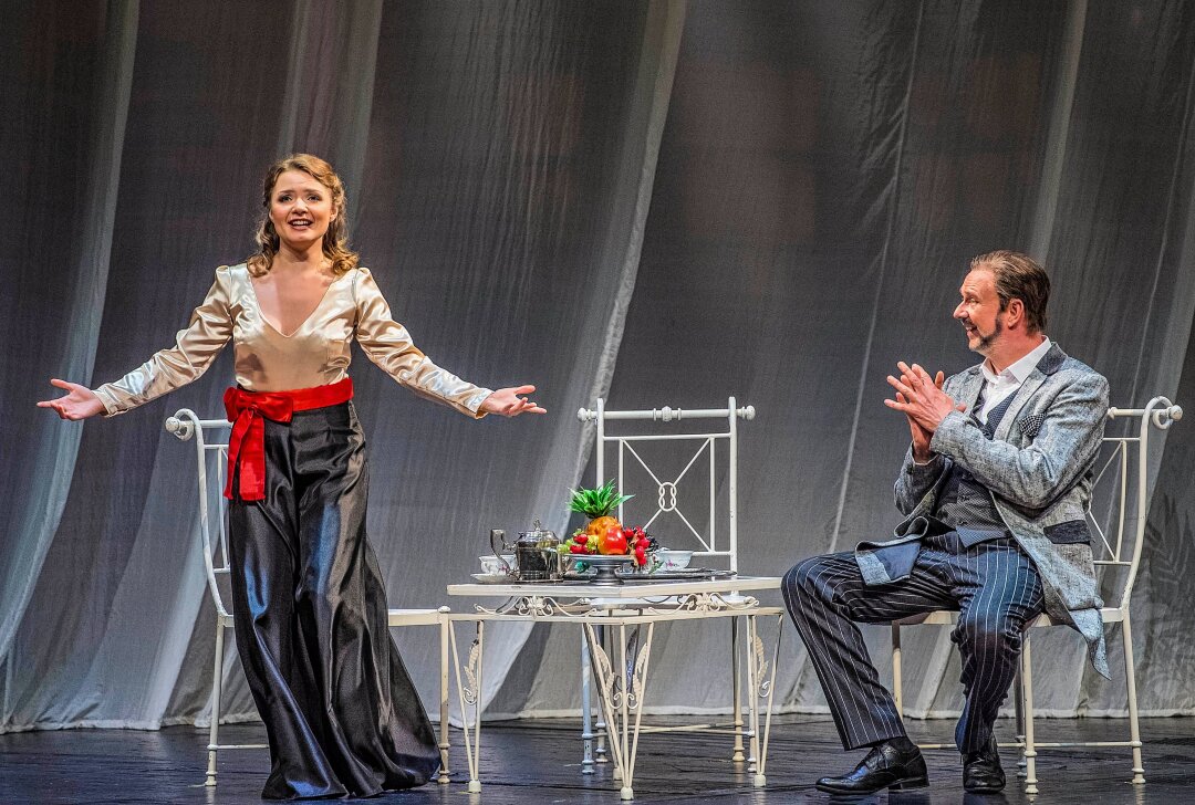 "My Fair Lady" zu Ostern im Opernhaus - Szene aus "My Fair Lady". Foto Theater/Nasser Hashemi