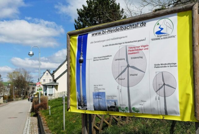 Nach Amtsberg nun Drebach: Windpark-Pläne stoßen auf Kritik - Nicht nur auf Plakaten bringt die Bürgerinitiative "Gegenwind im Heidelbachtal" ihre Ansichten zum Ausdruck. Foto: Andreas Bauer
