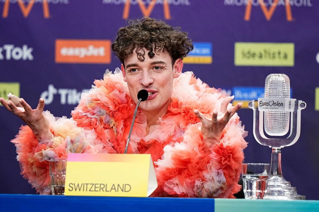 Nach ESC-Sieg will sich Nemo jetzt für "dritten Geschlechtseintrag" stark machen - Nemo gewann den Eurovision Song Contest für die Schweiz - als erste nicht-binäre Person.
