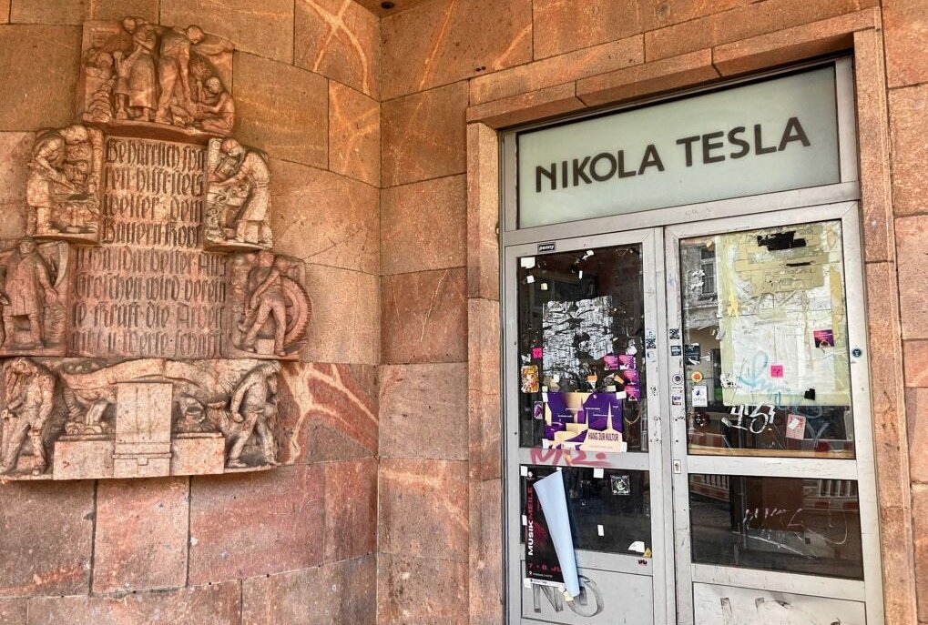Nach fast 10 Jahren: Beliebter Chemnitzer Musikclub schließt - Das Nikola Tesla an der Ecke Zietenstraße/Augustusburger Straße schließt zum neuen Jahr. Foto: Steffi Hofmann