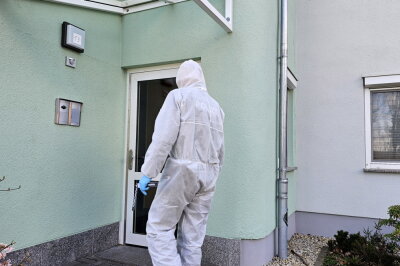 Nach gewaltsamem Tod eines 69-jährigen Arztes: Zwei Festnahmen - Nach dem gewaltsamen Tod eines 69-Jährigen in Chemnitz hat die Polizei zwei Tatverdächtige festgenommen. 