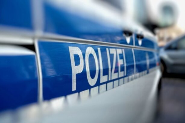 Nach Ladendiebstahl in Chemnitz: Polizei stellt Tatverdächtige - Polizei hat die Tatverdächtige gestellt. Foto: Heiko Küverling/iStockphoto
