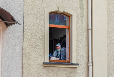 Nach Leichenfund in Auerbach: Todesursache geklärt - Tote 37-jährige Frau in Auerbach: Gewaltverbrechen kann nicht ausgeschlossen werden. Foto: B&S